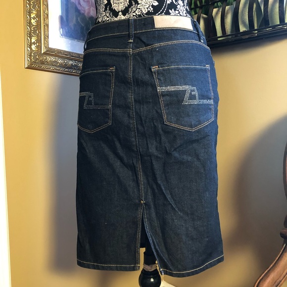 Zara | 4 - Picture 3 of 7